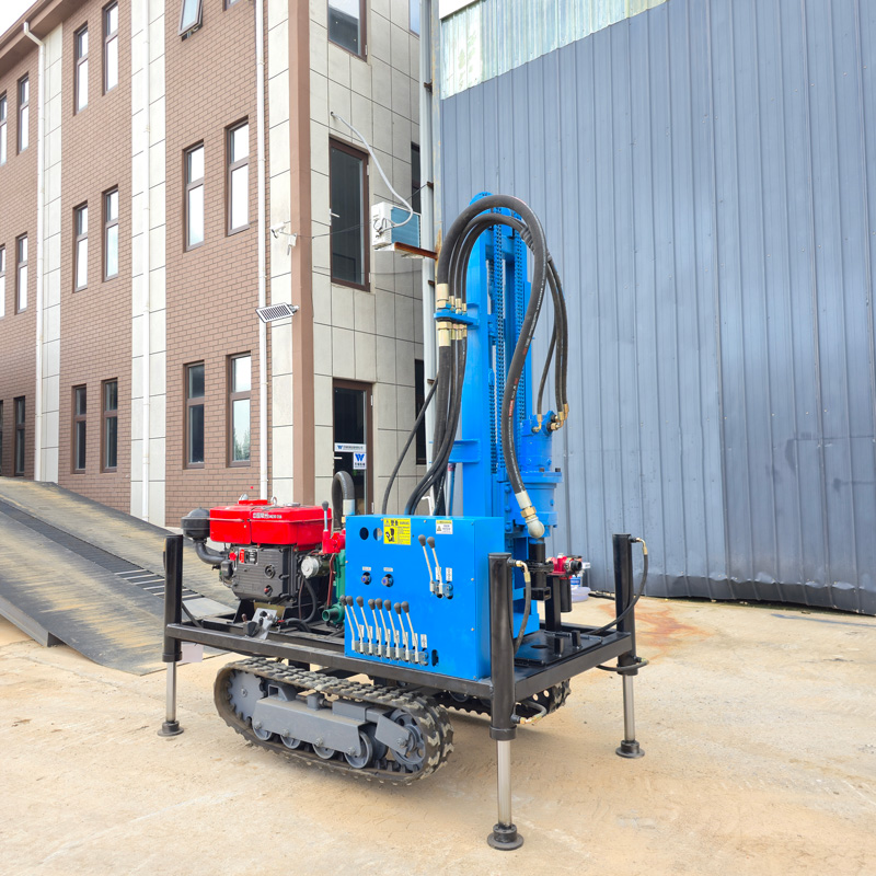 WR180E kompakt paletli su kuyusu sondaj makinesi dış görünümü