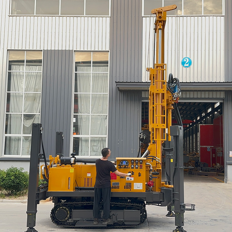 WR300SE Paletli Su Kuyusu Sondaj Makinesi Genel Görünüm