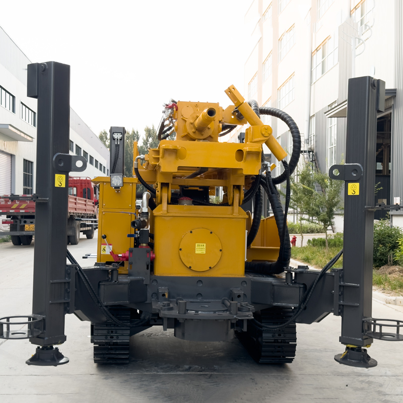 WR300SE Tam Hidrolik Sondaj Makinesi Şasi ve Ayak Detayı