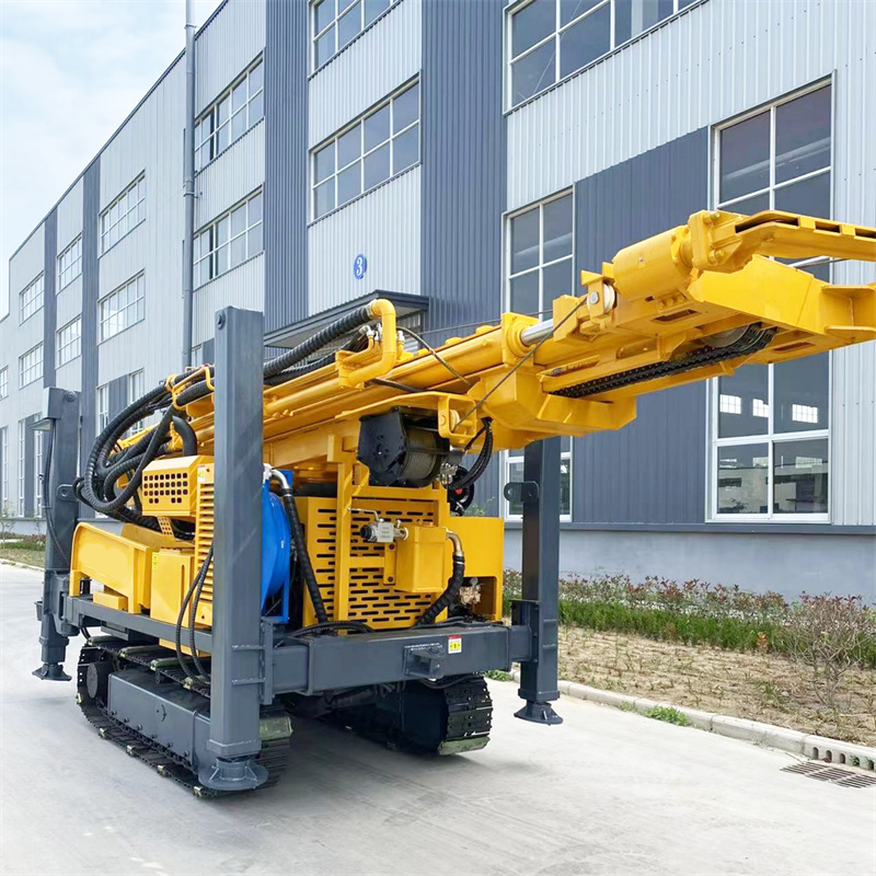 WR500S 500 metre su kuyusu sondaj makinesi paletli şasi ve destek ayakları yapısı