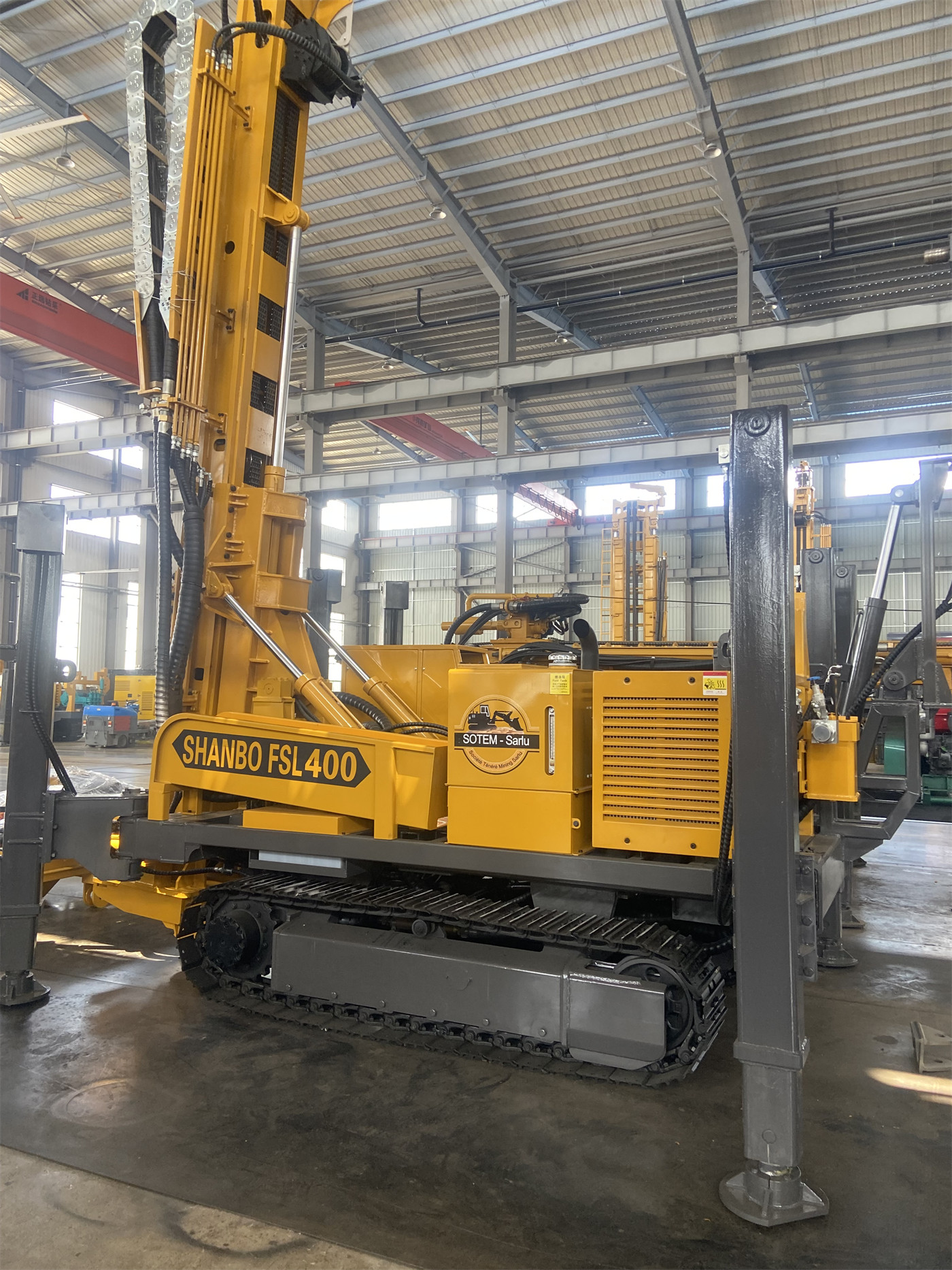PV390H Yüksek-Alçak Paletli Güneş Enerjisi Kazık Çakma Makinesi Satın Alma: 1200 mm Palet Yüksekliği Ayarı Hangi Eğim ve Çalışma Koşullarında Gerçekten İşe Yarar?