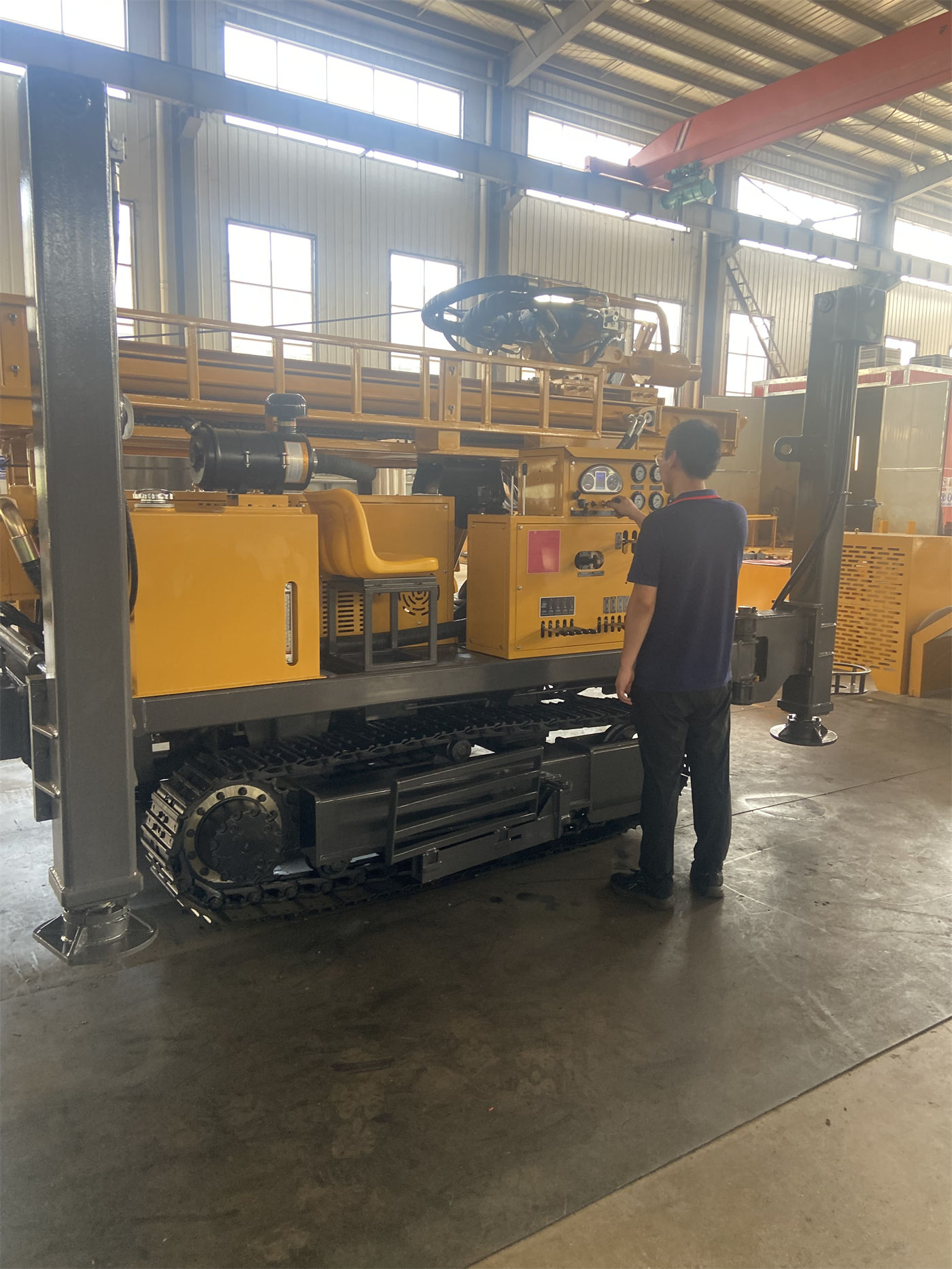 500 Metre Teleskopik Kule Su Kuyusu Sondaj Makinesi WR500S Satın Alma: 11000/5500 N·m Tork ve 30 T Kaldırma Kuvveti Farklı Kuyu Çapları ve Kaya Katmanlarında Nasıl Doğrulanır?