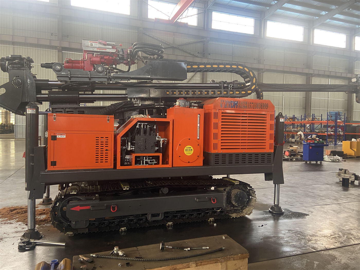 WR1500S 1500 Metre Ultra Derin Su Kuyusu Sondaj Makinesi Tedariki: 80T Kaldırma Kuvveti ve 31000 N·m Tork 9,6 Metre Sondaj Borularına Uyum Sağlarken Derin Kuyu Sondaj Dizisi Yönetiminde Hangi Koşullar Önceden Doğrulanmalı?