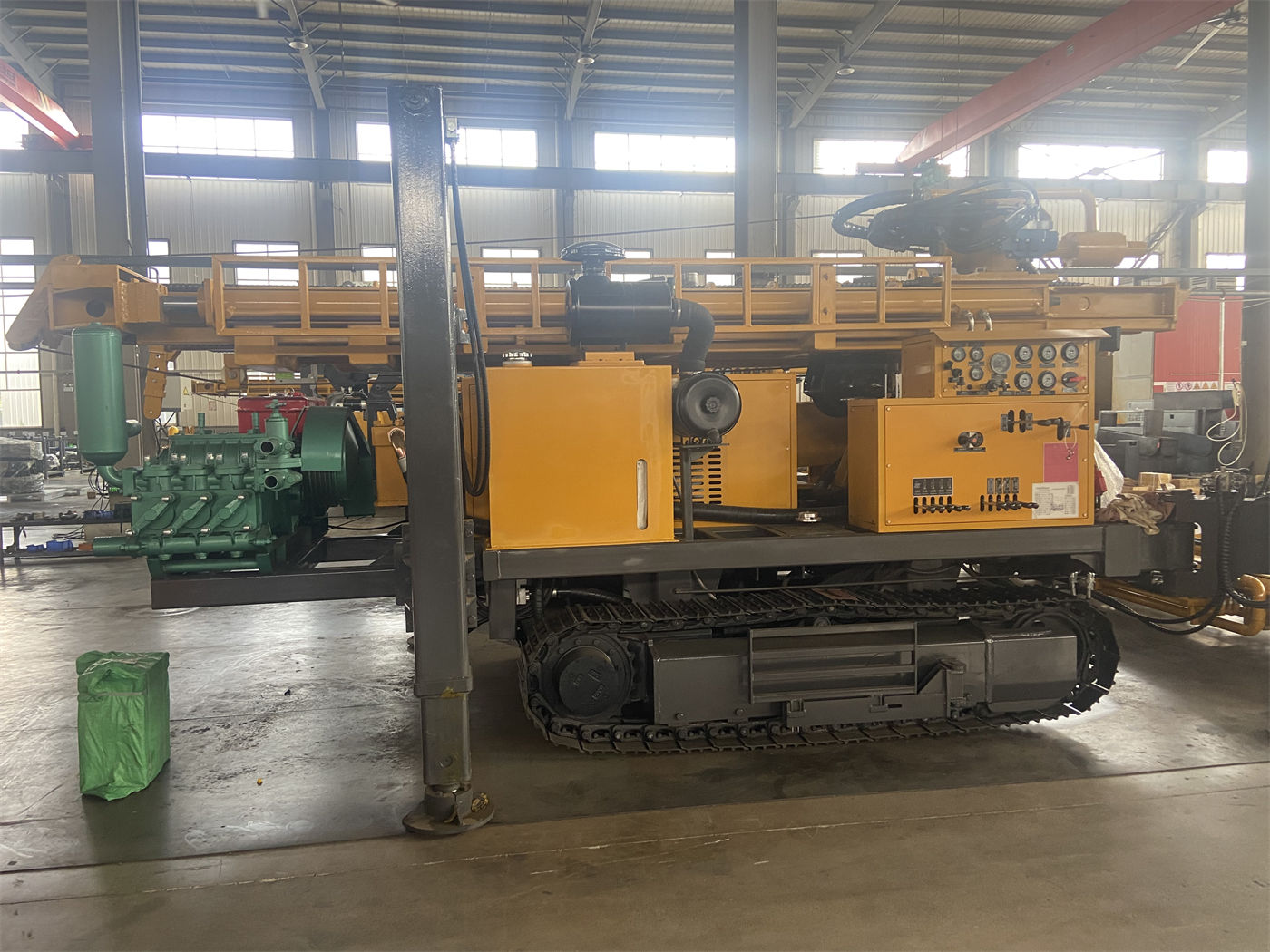 WR200SE 200 Metre Teleskopik Kule Su Kuyusu Sondaj Makinesi Satın Alma: 3,3 m İlerleme ve 58 kW Güç ile Kırsal Su Temini ve Sulama Projelerinde Konfigürasyon Sınırları Nerede?
